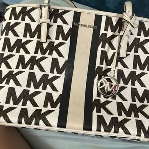 MK shoulder purse